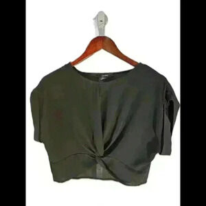 Women's Knotted Crop Top - Stylish Short Sleeve Blouse